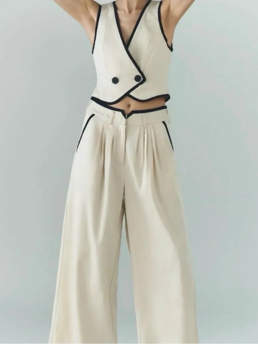 Anthropologie SOVERE Express Wide Leg Pleated Pants Cream Black Trim US 8 - Picture 1 of 3